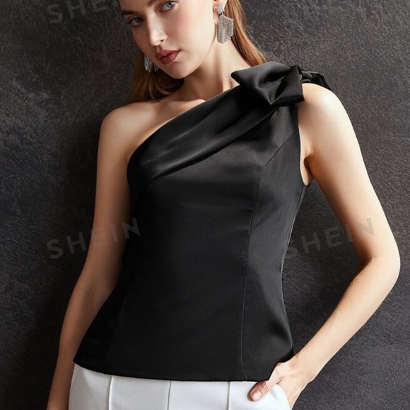 SHEIN - Christian siriano -One shoulder top with a big beautiful bow - Picture 1 of 2